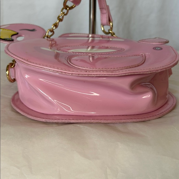 BETSY JOHNSON Pink Flamingo Crossbody Bag. - Picture 7 of 11